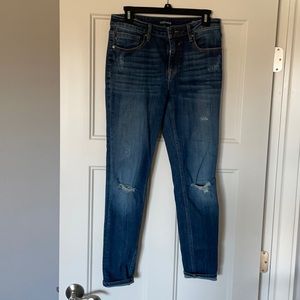 Vigoss brand skinny capris.  Size 29